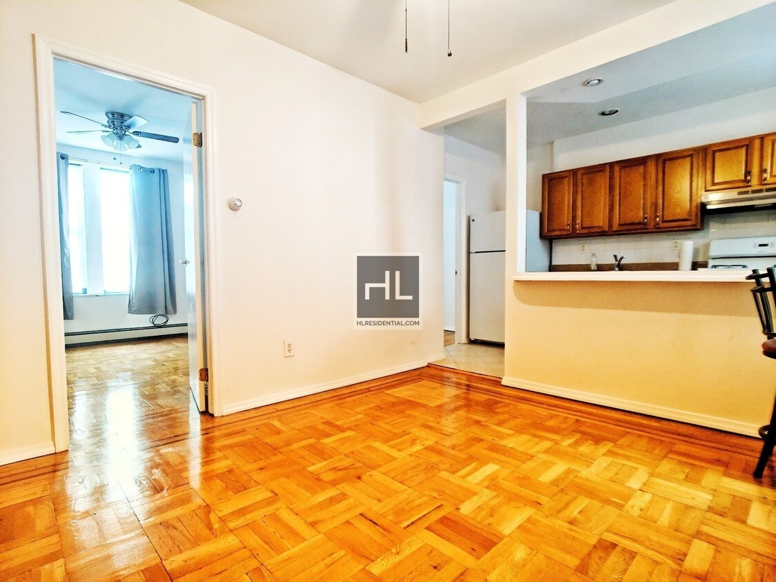 Primary Photo - 13 AVENUE