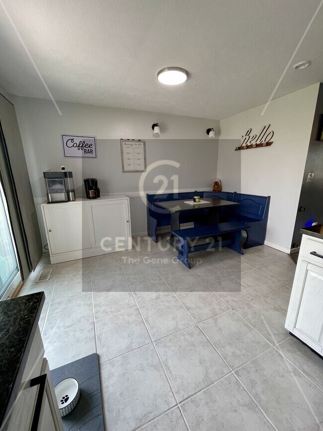 Foto del edificio - 5051 Bluffview Dr