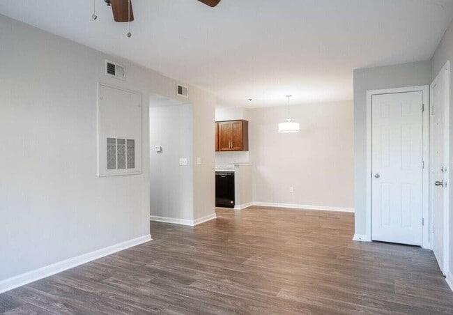 Building Photo - Riverwood Park Apartments