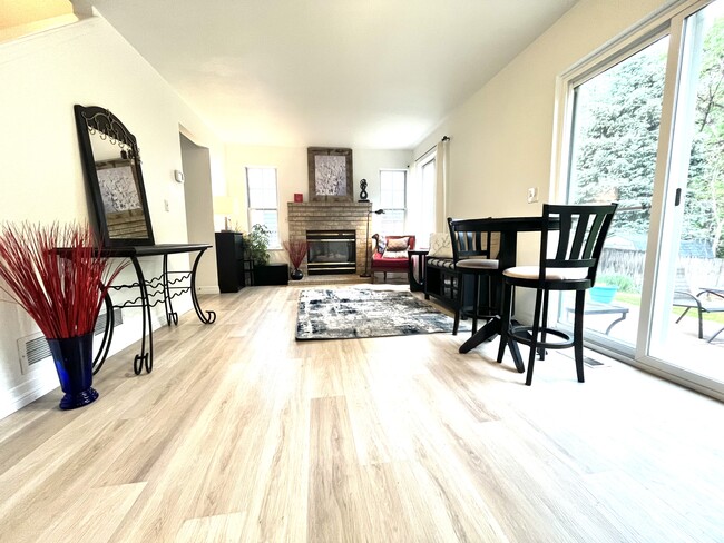 Building Photo - 13176 Alcott Pl