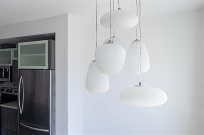 Photo du bâtiment - 15020-15099 99 Ave NW