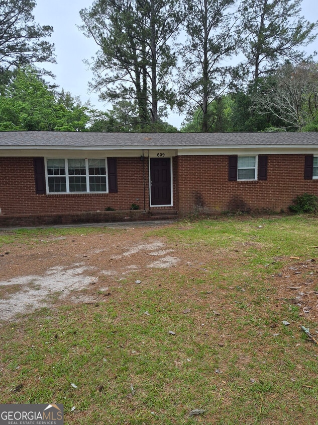 Building Photo - 609 Briarcliff Rd