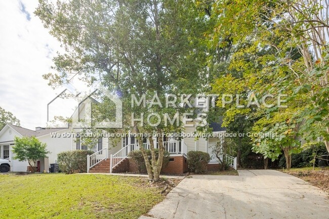 Building Photo - 212 Kemsing Rd