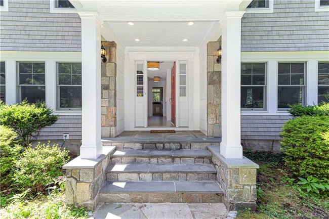 Building Photo - 5 Bayberry Ln