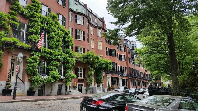 Foto del edificio - 2 Louisburg Sq Unit #4/5