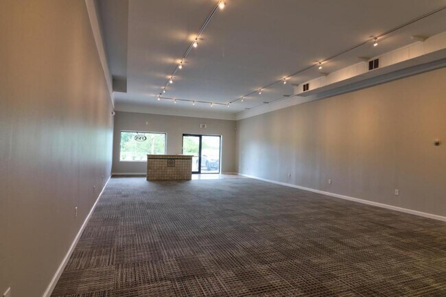 Building Photo - 590 Pre Emption Rd