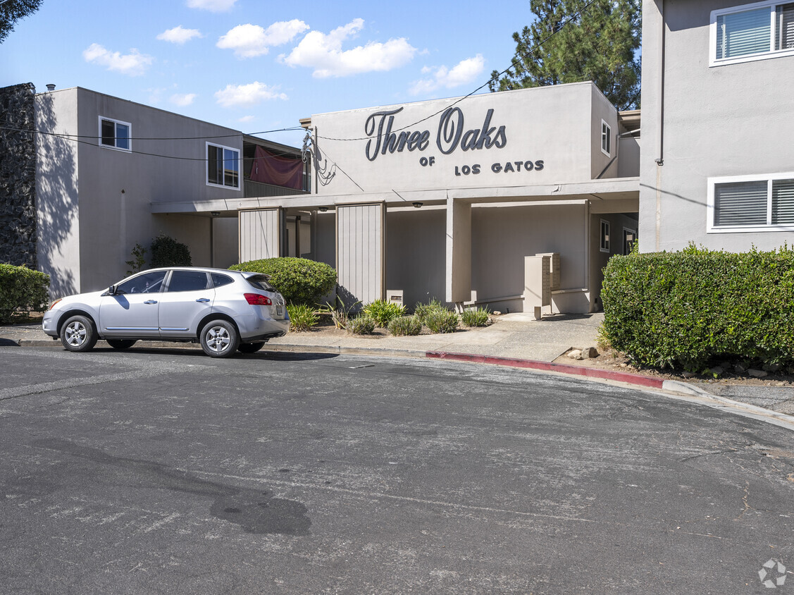 Primary Photo - Three Oaks Of Los Gatos