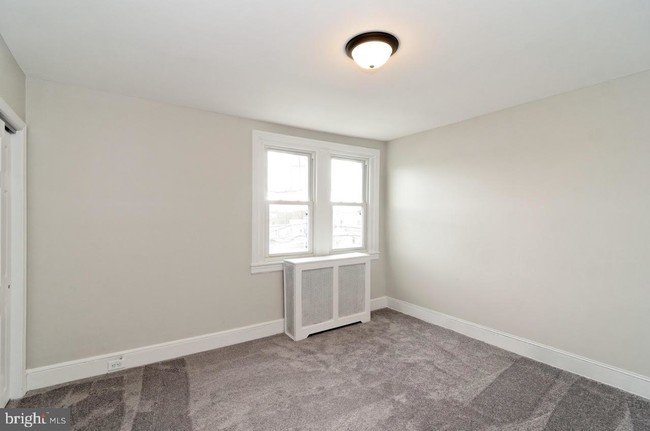 Building Photo - 410 S Carol Blvd