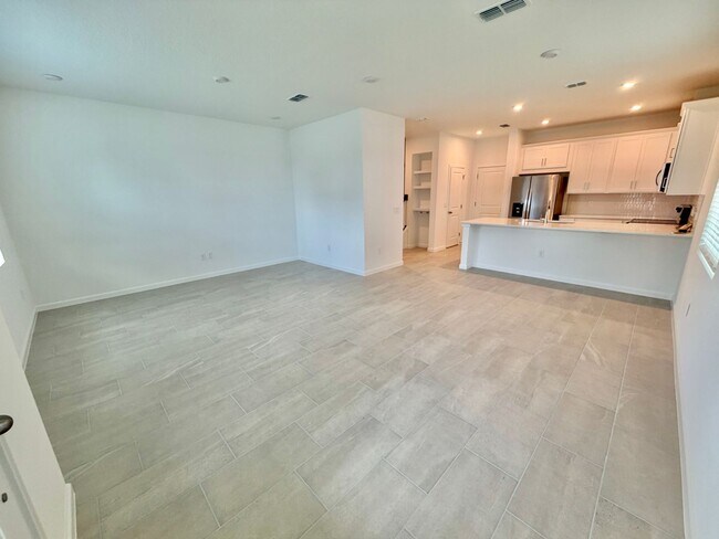 Photo - Winter Springs - 4 Bedroom, 2.5 Bathroom - $2795.00 Townhome