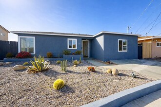 Building Photo - 5266-5268 Tipton St