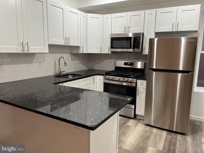 Foto del edificio - 2814 Master St