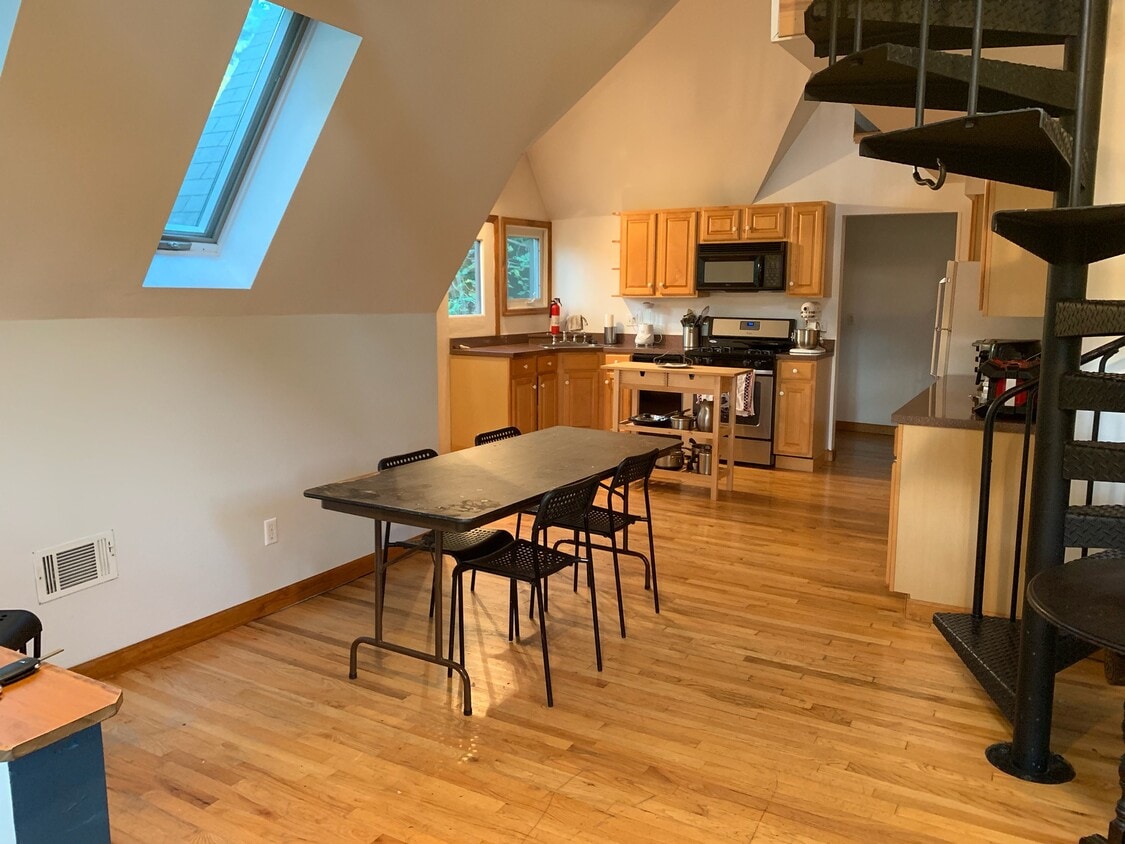 kitchen dining room - 5636 Bartlett St