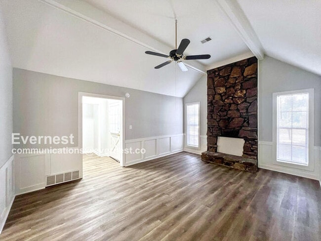 Foto del edificio - 3830 Kerfield Dr
