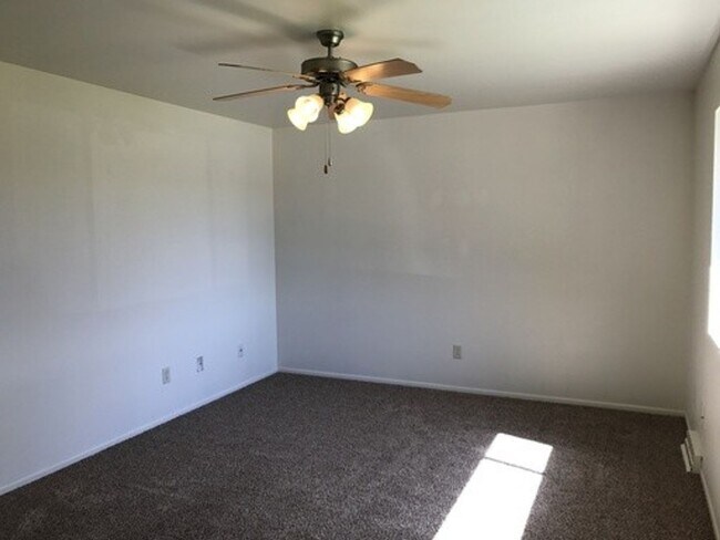 Foto del edificio - 2 Bedroom | 1 Bathroom Available for Rent!