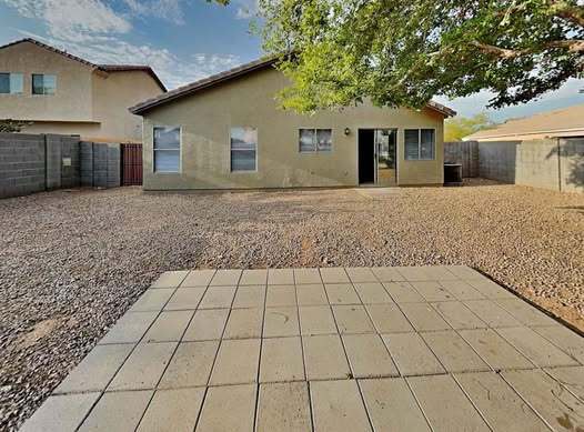 Foto del edificio - 1532 W Burgess Ln