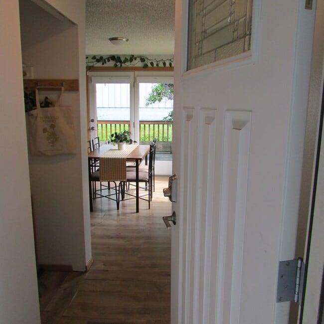 Building Photo - 2250 Sentry Dr