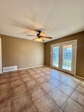 Building Photo - 247 Robin Hood Trail