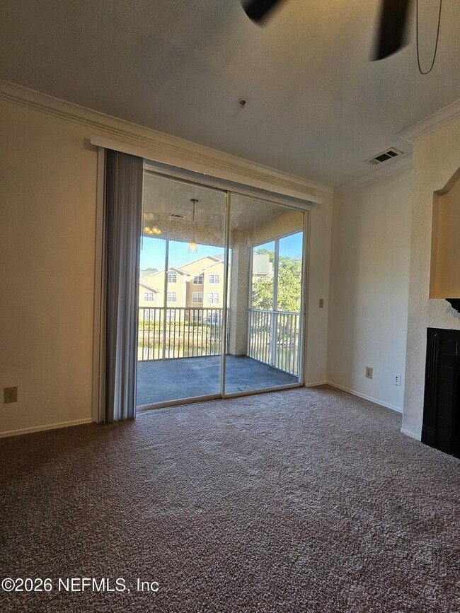 Building Photo - 13810 Sutton Park Dr N