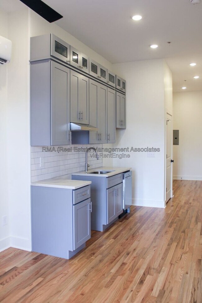 Building Photo - 6 Zebulon Street