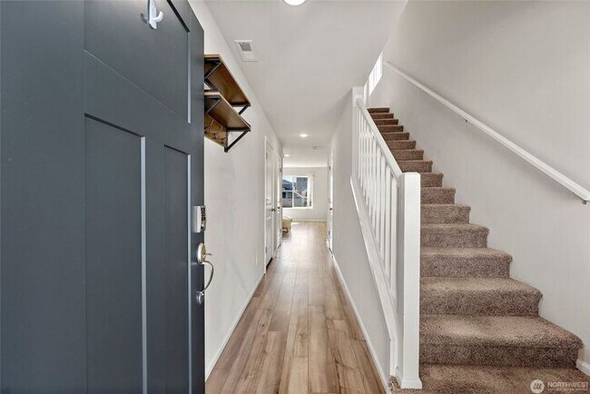Foto del edificio - AVAILABLE NOW August FREE Yelm home builit...