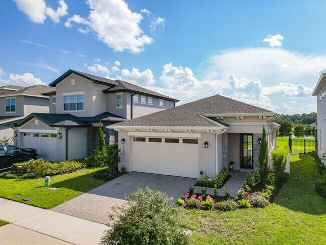Building Photo - Gorgeous 3/2 Modern Home with a 2 Car Gara...