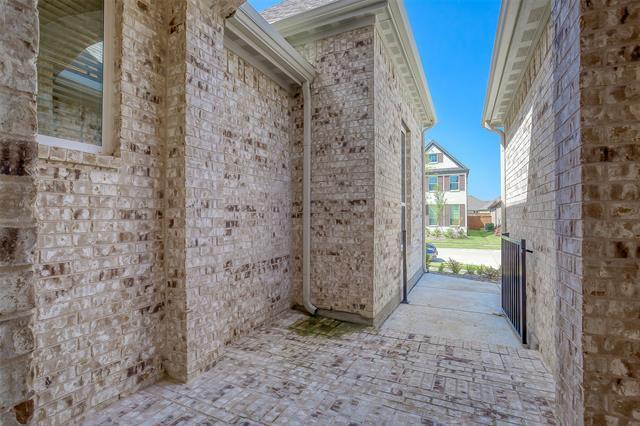 Building Photo - 8504 Pine Valley Dr