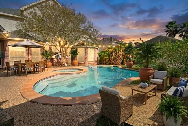 Foto del edificio - 2111 Parkview Ln