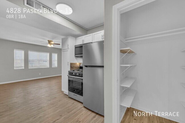 Foto del edificio - Modern Studio Living at University Meadows...