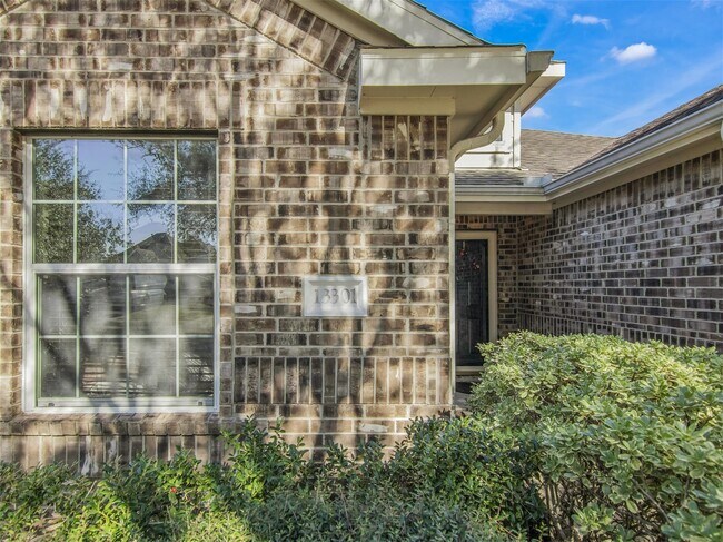 Foto del edificio - 13301 Baron Hill Ln