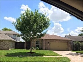 Building Photo - 12403 Fern Meadow Dr
