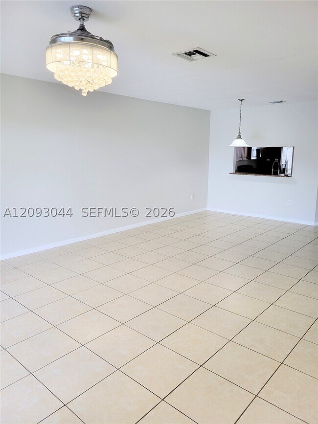 Foto del edificio - 8263 SW 27th St