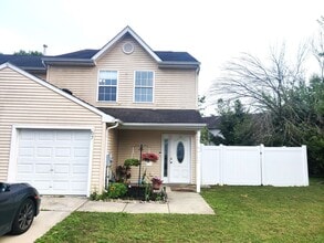 Building Photo - 67 High Meadows Dr