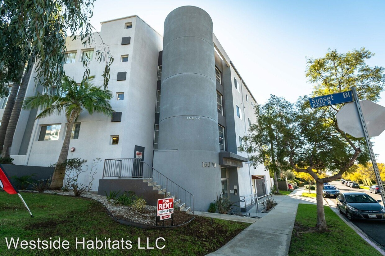16070 Sunset Blvd fully renovated unit in... 16070 W Sunset Blvd