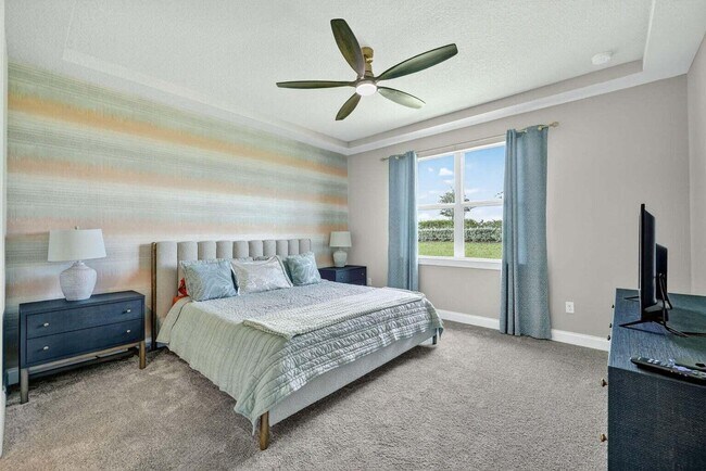 Foto del edificio - 6544 Cloverdale Ave