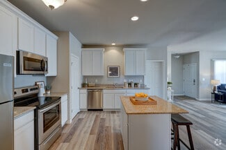 Building Photo - 640 McKay Way