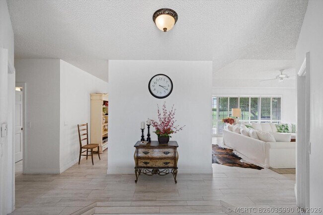 Foto del edificio - 11875 Pebblewood Dr