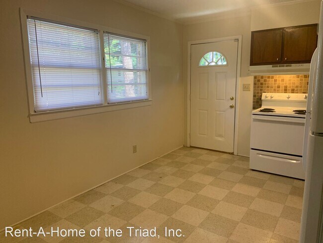 Building Photo - 3 br, 1 bath House - 3613 Temple Street