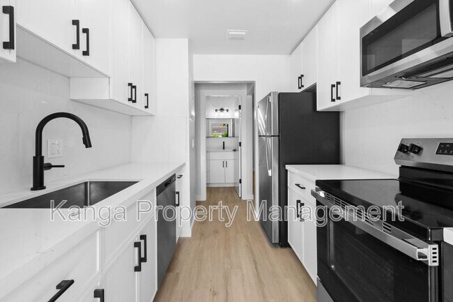 Photo - 800 Tropic Blvd Apartment