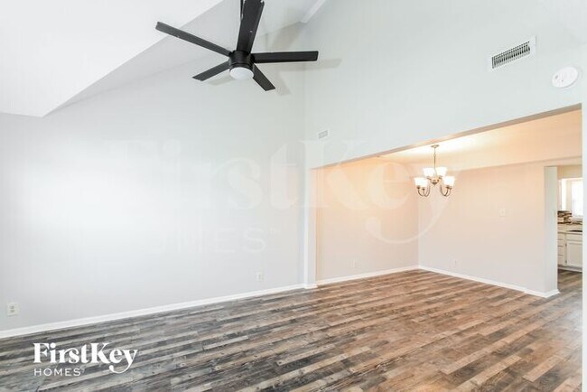 Building Photo - 7827 Red Sunset Way