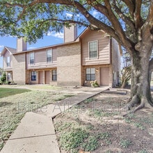 Building Photo - 2718 Wimbledon Ct