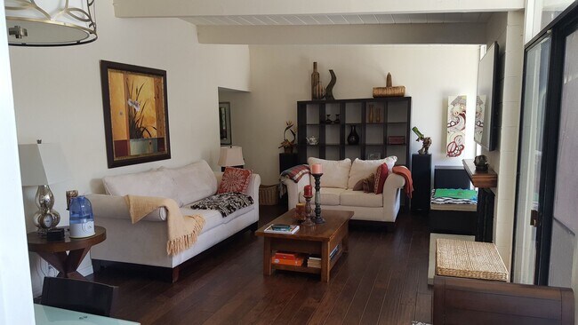 Building Photo - Fabulous 19th Avenue Park! | 1657 Wolfe Dr