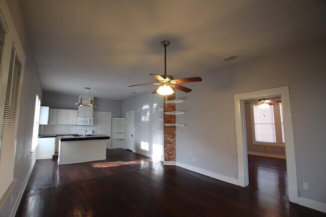 Building Photo - Coming Soon! Charming 3 bedroom home in th...