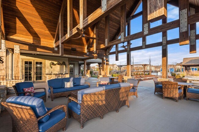 Building Photo - Well-kept ONE LEVEL home in the highly des...