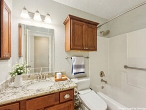Building Photo - 64 Hideaway Dr