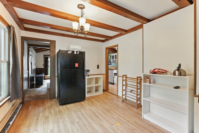 Foto del edificio - 1468 Carroll Ave