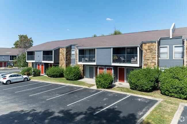 Foto del edificio - Raintree Apartments