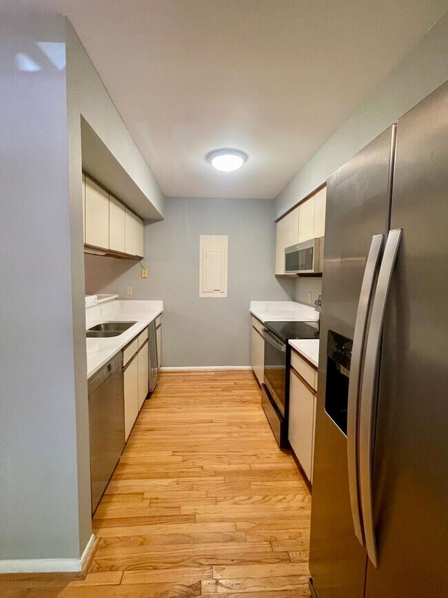 Foto del edificio - 236 Brookberry Cir