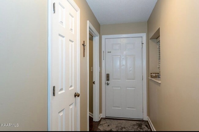 Photo - 304 Olympia Dr Apartment