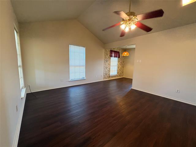 Foto del edificio - 714 Hillcrest Ct