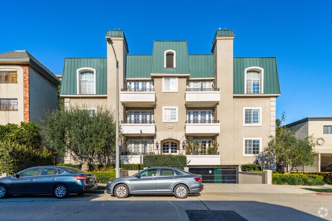 Exterior - 1818 Colby Ave